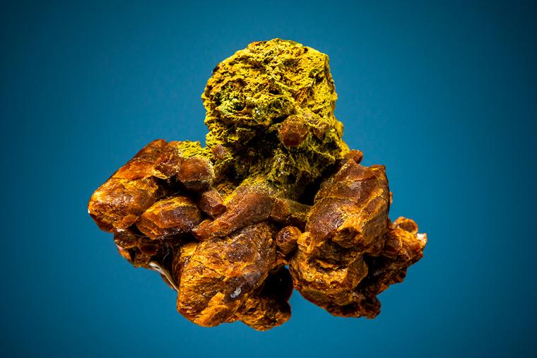 PARISITE-(Ce) with ANNABERGITE after GERSDORFFITE